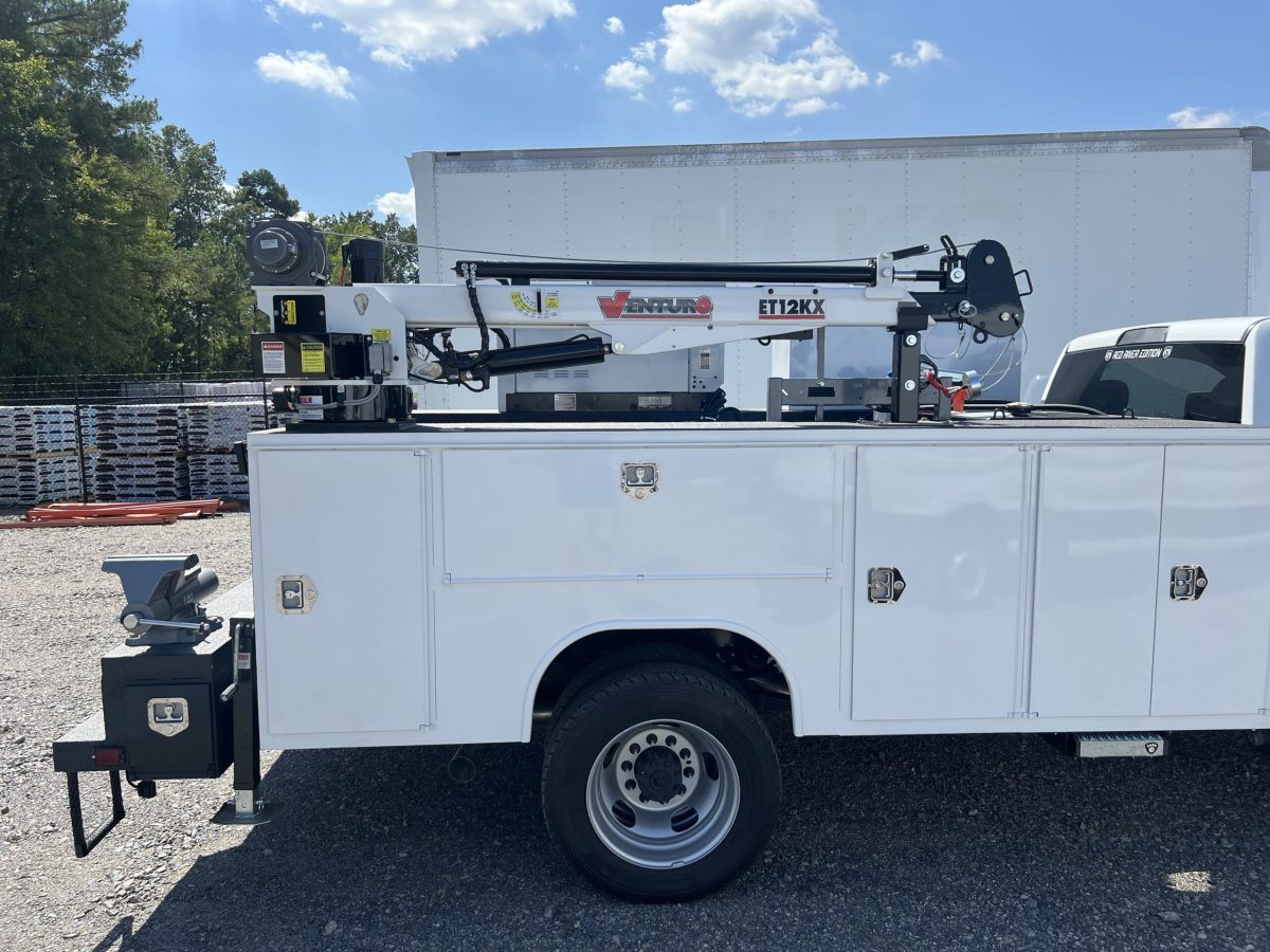 Crane truck